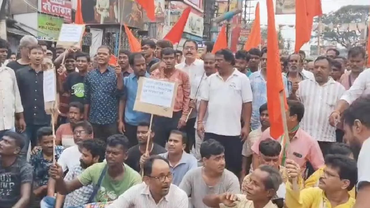 Protests Erupt in Bakrahat as Locals Block Thakurpukur Road after Man Dies in Police Custody