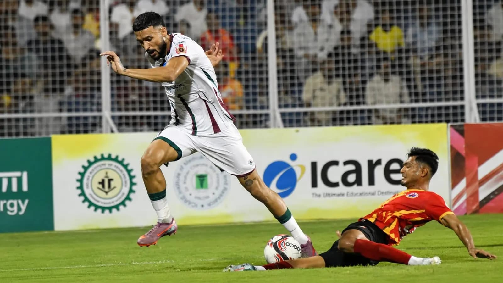 With one sublime tackle to dispossess Mohun Bagan star Manvir Singh East Bengal defender Montosh Chakladar brought back memories of the legendary Dipak Mondal