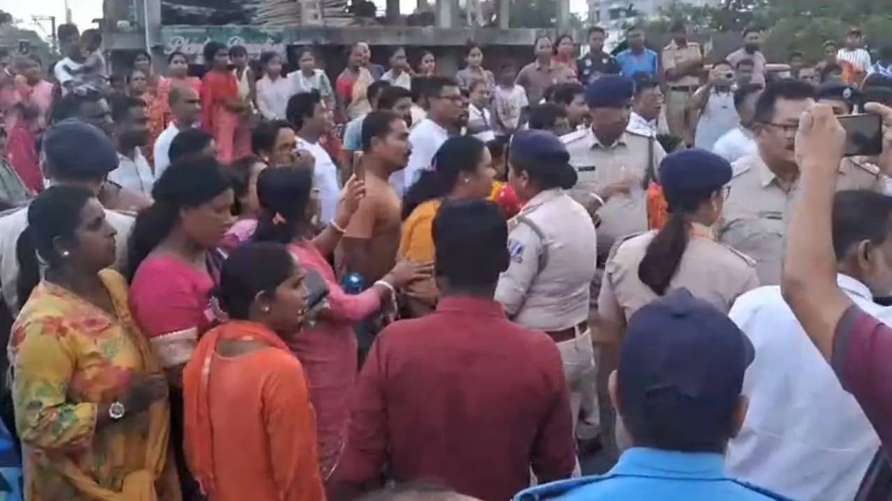 Army-Labelled Vehicle Enters Helipad During CM’s Visit, Security Breach Sparks Tension at Uttarkanya
