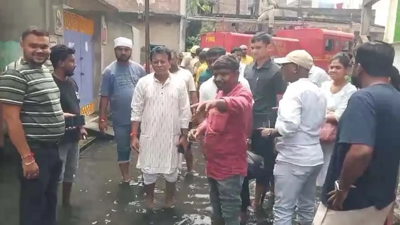 Howrah Poor Drainage: Fire services cleared the accumulated water in Shibpur following the initiative of MLA Rudranil Ghosh 