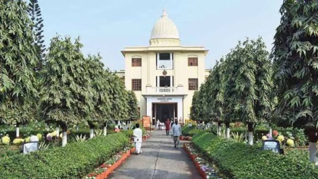 Ramakrishna Mission Vidyamandira: Belur Ramakrishna Mission Vidyamandira marks a groundbreaking success in low carbon emissions