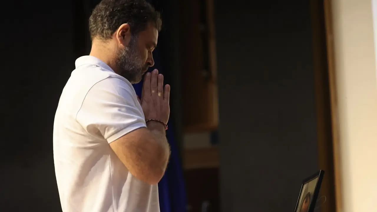 Rahul Gandhi attended the memorial gathering for Chongtham Vikram Singh musician from Manipur