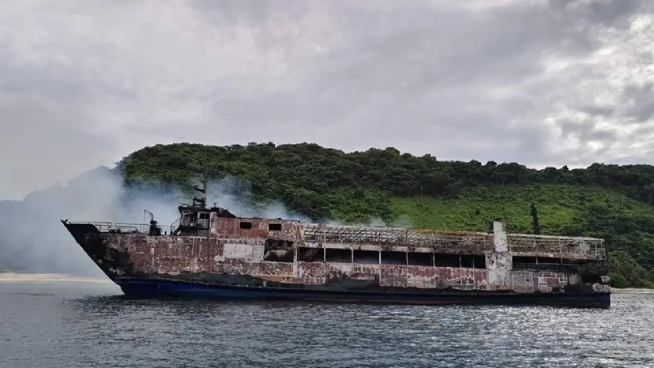 Philippines Boat Tragedy: 5 Killed, 87 Missing as Vessel Burns Near Philippines Palawan