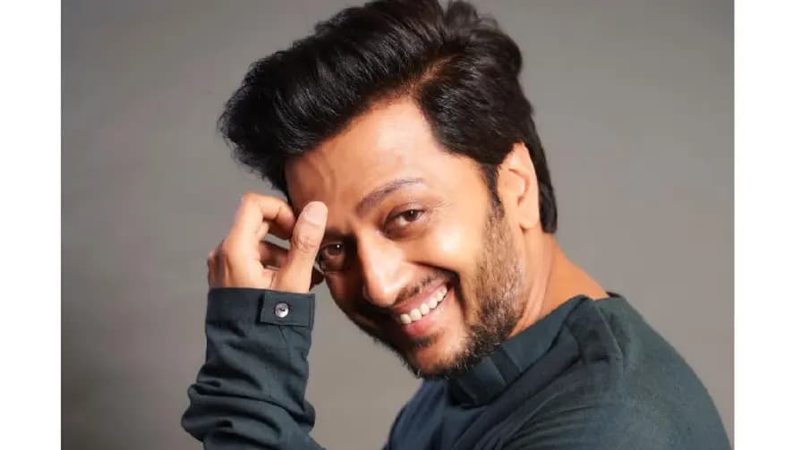 When a Paparazzi Lent 100 rupees to Riteish Deshmukh: Actor Shares Heartwarming Incident in Mumbai