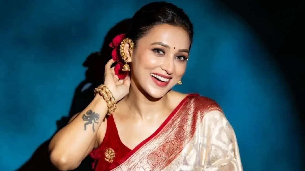 Mimi Chakraborty going to tie knot soon with her long time boyfriend 