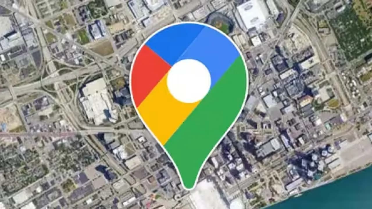General Knowledge: How does Google Maps know about terrible traffic jams on the road 