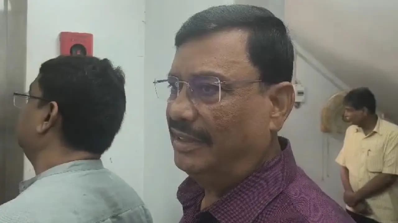 Tarak Sing visits BJP party  office in salt lake here reason