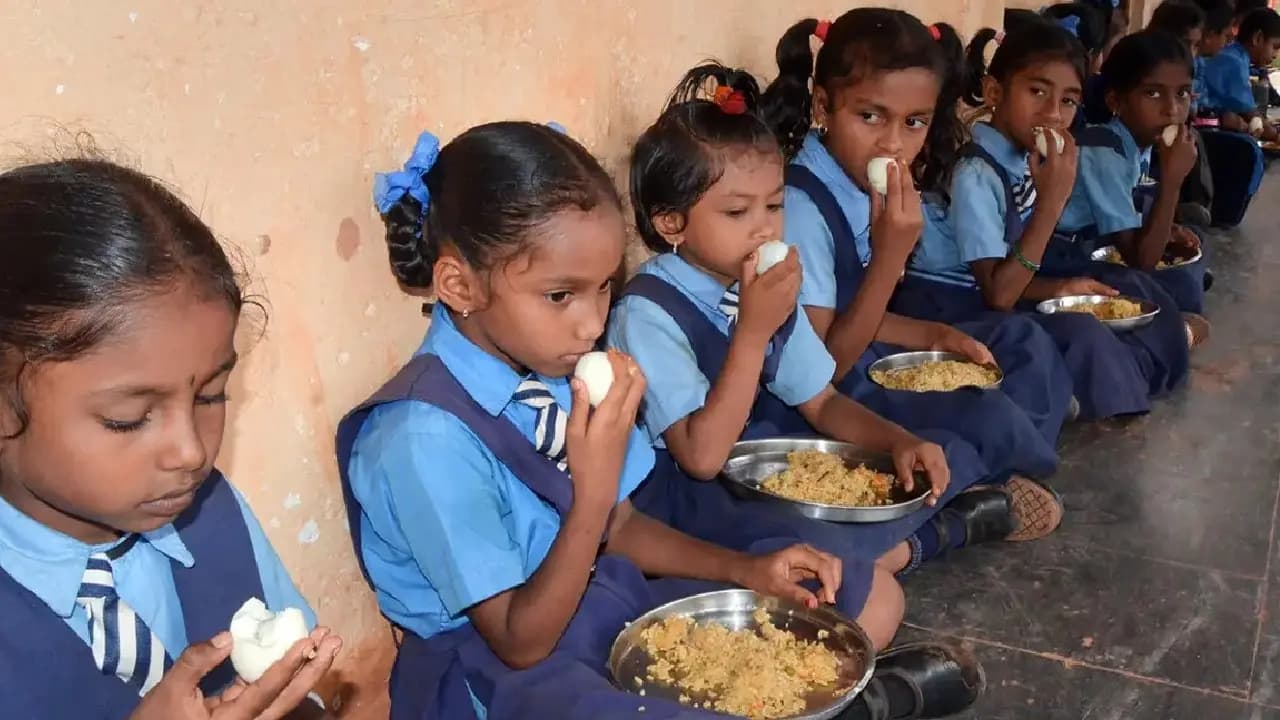 West Bengal government has reversed its decision; the Akshaya Patra Foundation is no longer in charge of the mid-day meal scheme!