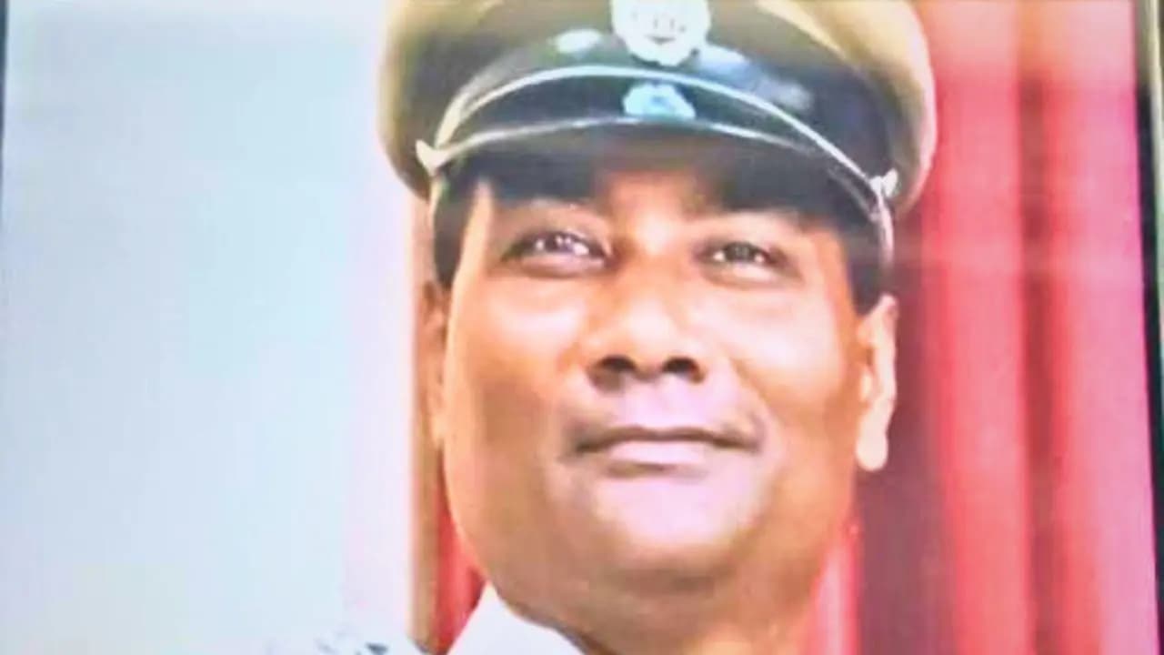 Habra News: Hanging body of Sub Inspector recovered from Habra police station barracks mystery surrounds death