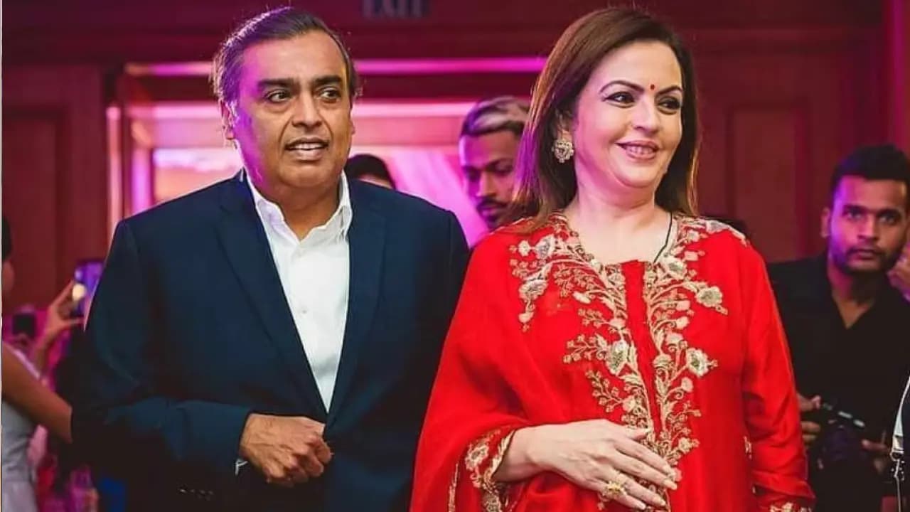 Nita Ambani Fitness Routine: Dance Yoga Walking know Healthy Lifestyle of Mukesh Ambani's Wife