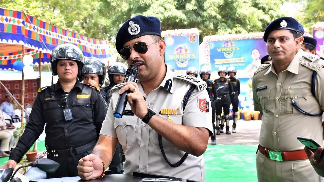 IPS Nagendranath Tripathi is returning to West Bengal he is coming back from the CISF to assume a major responsibility