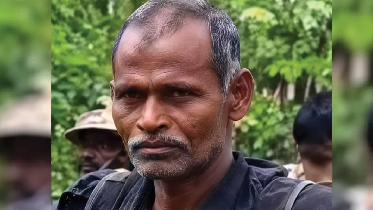 Maoist member Asim Mondal aka akash arest know how he has been picked up from patashpur 