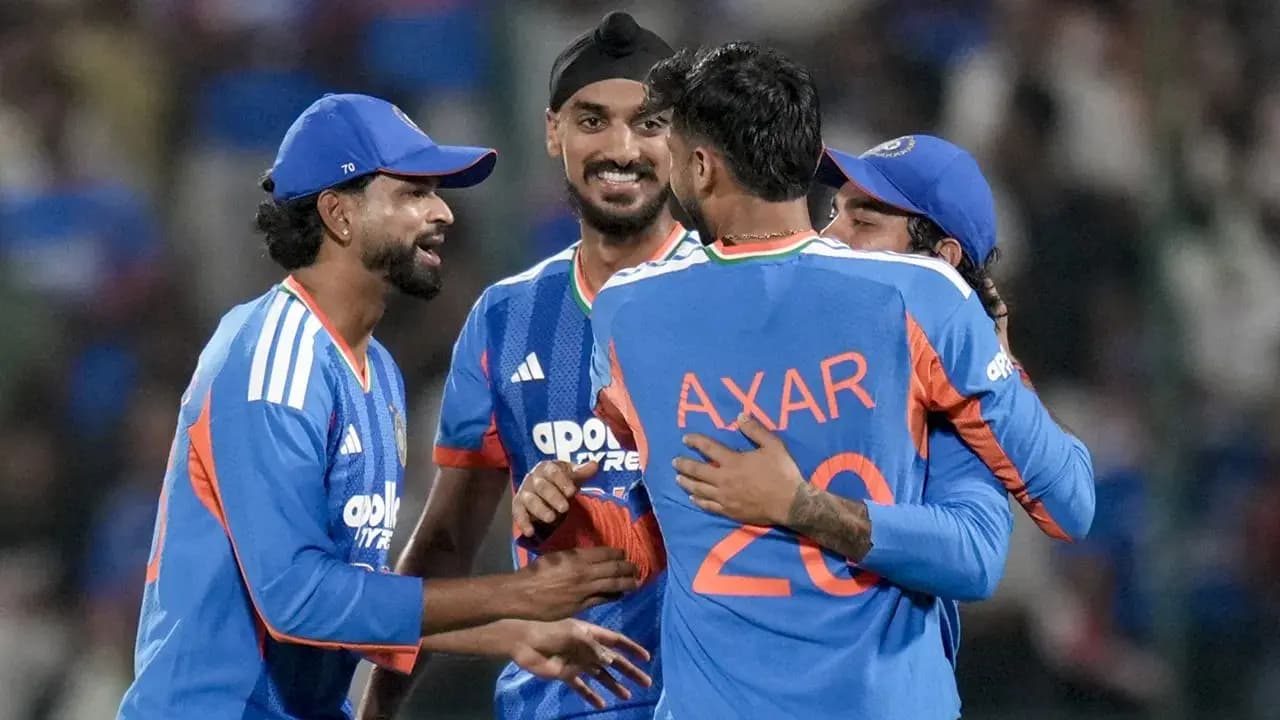Former India players Mohit Sharma and Mohammad Kaif heaped praise on Sanju Samson  