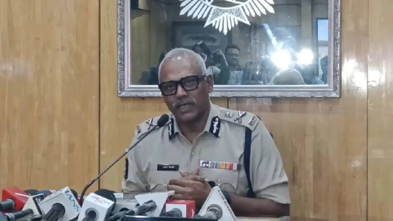Kolkata Police Commissioner Reveal Explosive Details After Asim Mondal Arrest