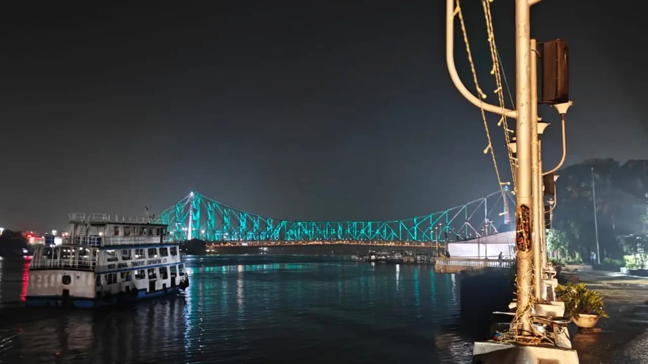 Howrah Bridge new Look: people of Kolkata will recognize Howrah Bridge in a new way