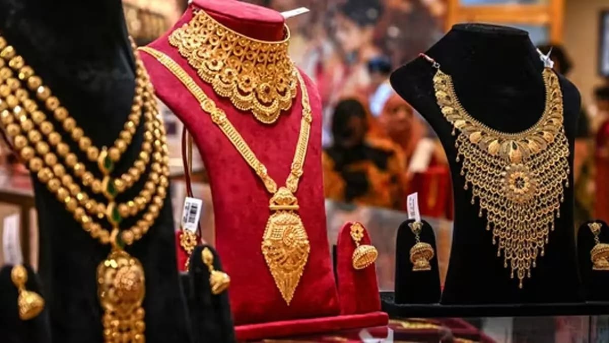 Gold Price today surged in several cities of India including Kolkata
