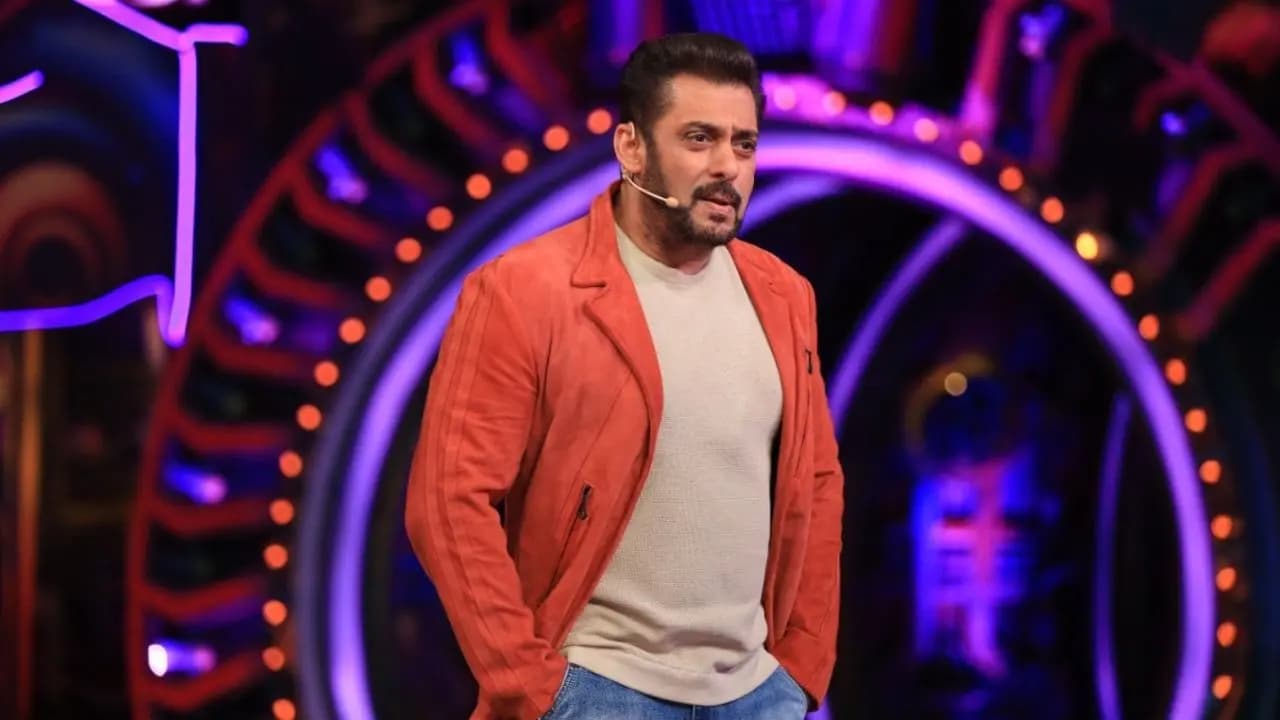 Bigg Boss 20: Salman Khan Asked actresses to slap paparazzi for clicking inappropriate photos