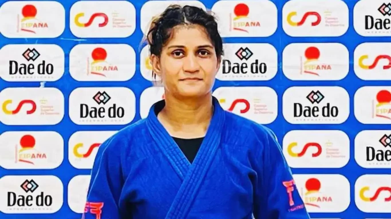 Suchika Tariyal assures India a historic MMA medal after the 36 year old reaches semifinal in Asian Games 2026