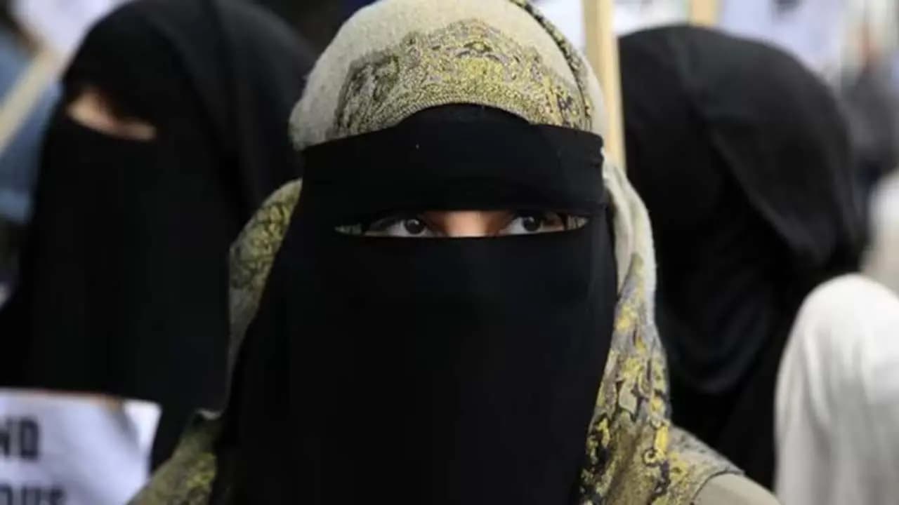 Italy: Burqas and niqabs are set to be completely banned in schools thise countrys Prime Minister has announced this major government decision