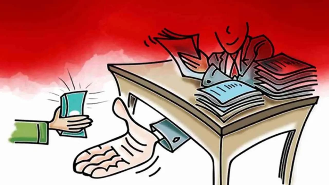 Bribes To Government Employees: There is nothing wrong with giving baksheesh to good government officials Karnataka Minister KM Shivalinge Gowdas remarks spark controversy