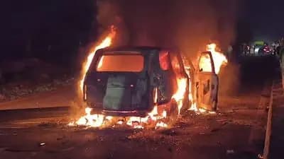 1 Dead, Over 10 Injured as Speeding Car Hits Pilgrims in Gujarat Angry Mob Sets Vehicle on Fire