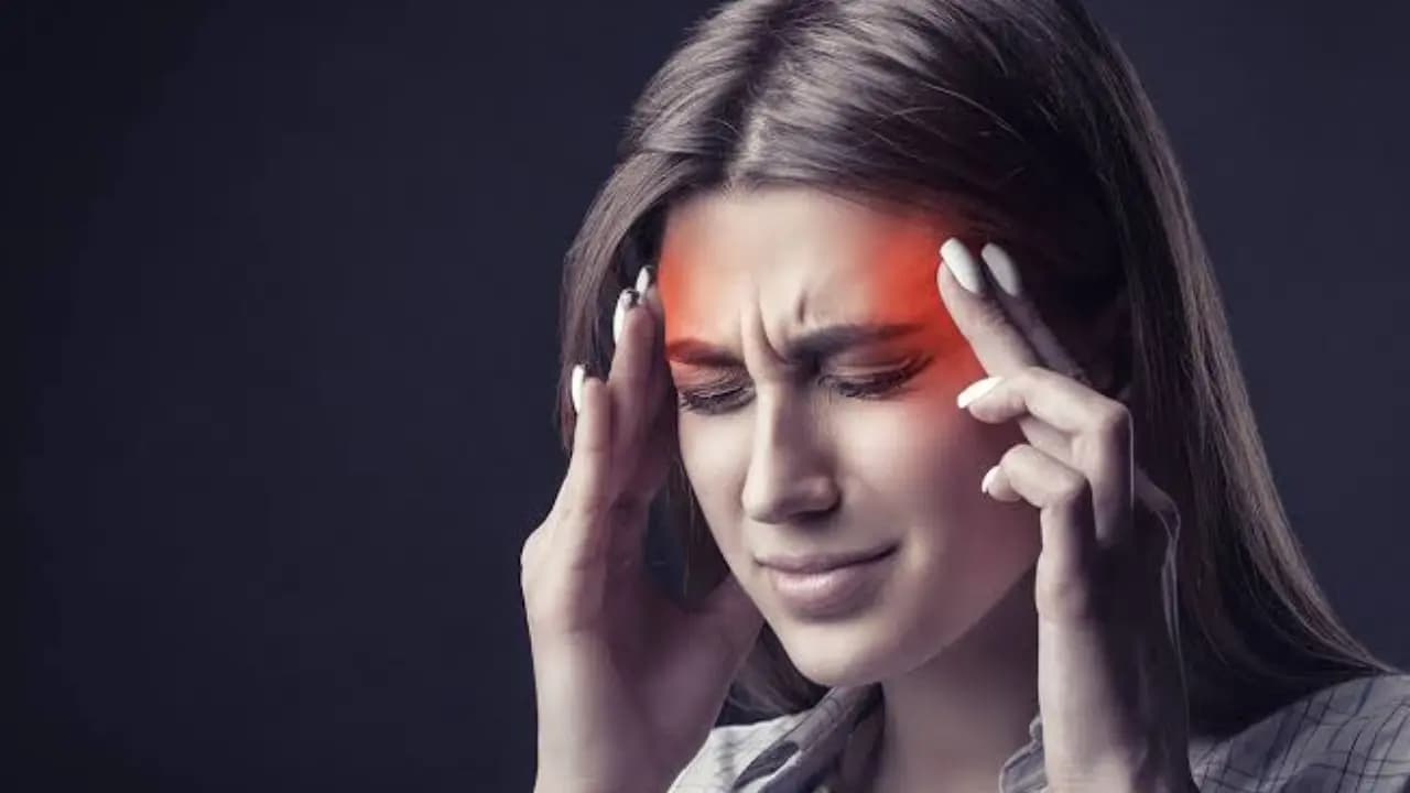 Does Placing Salt under Tongue Relieve a Headache or Harmful for Health?