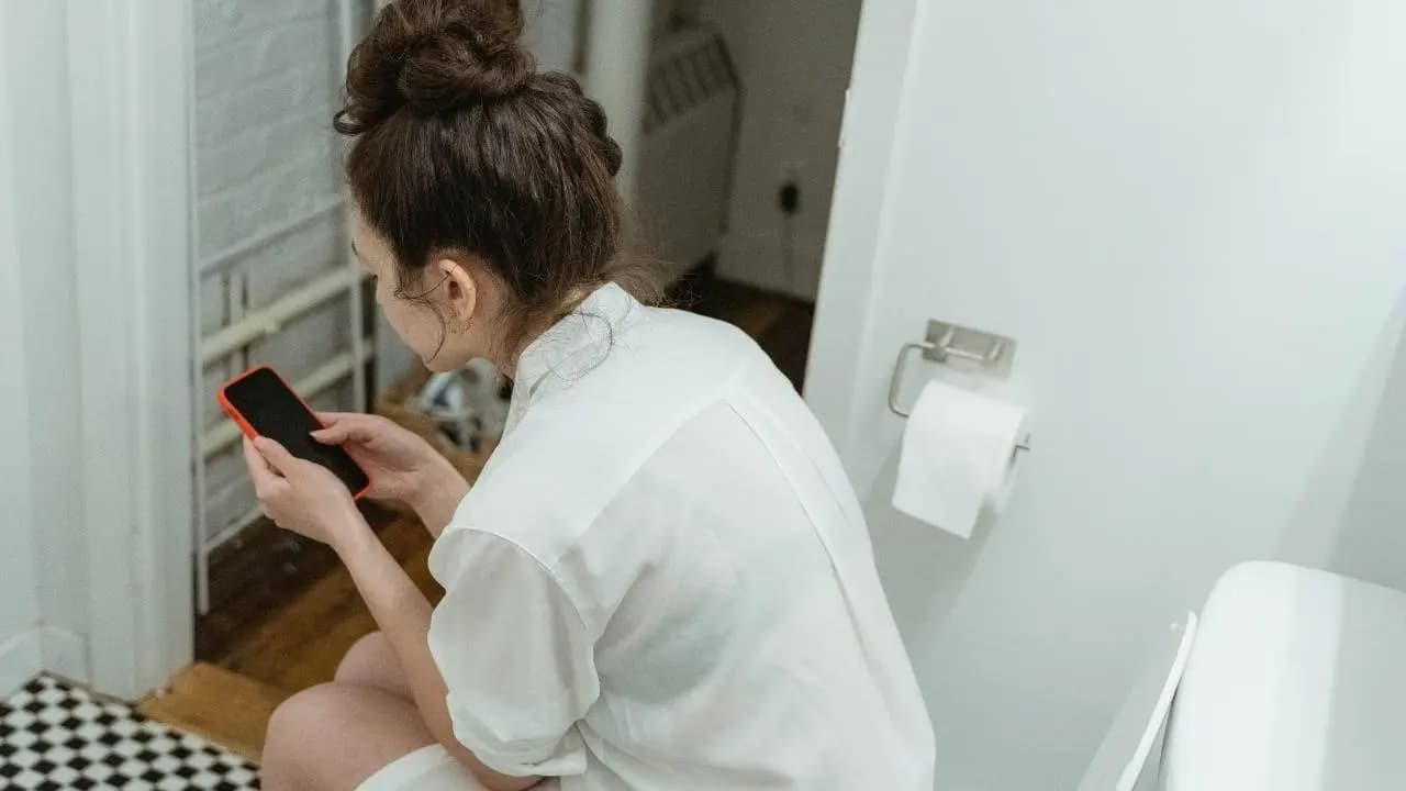 You cant Scroll Phone in Toilet max 10-Minute Limit for Public Bathrooms Says This Govt