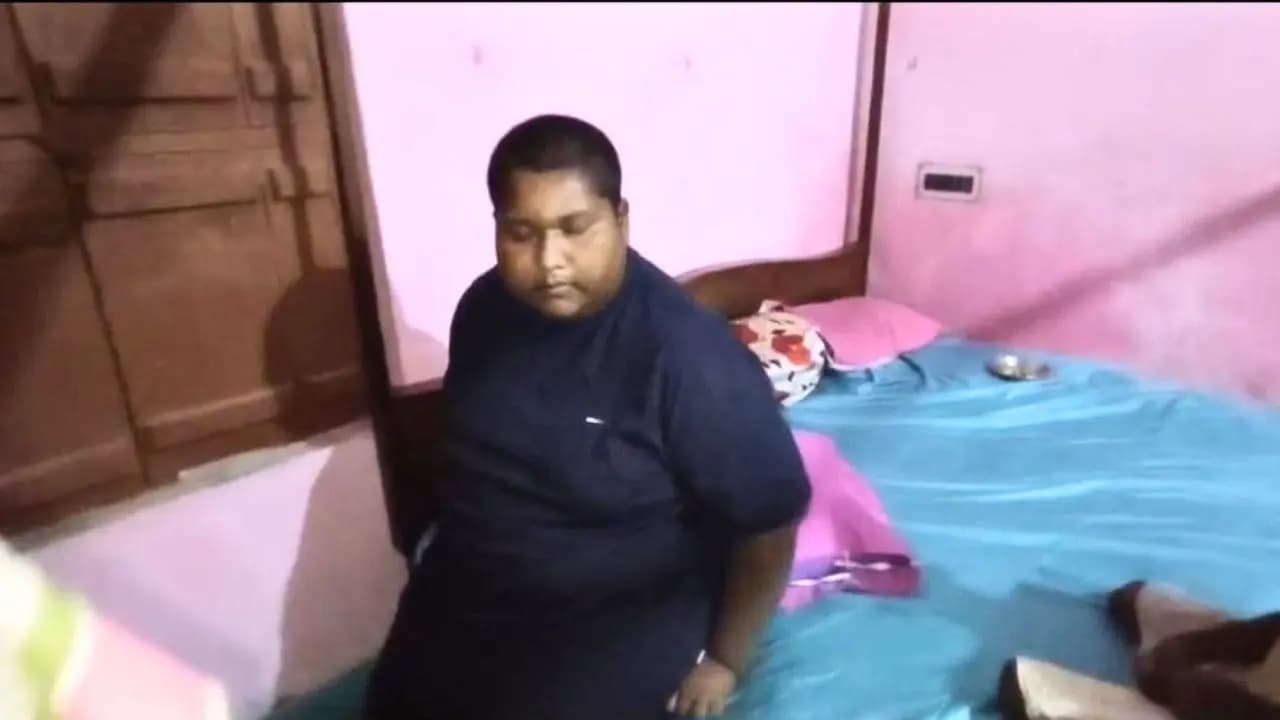 Murshidabad: Iqbal Hossain returns from Mumbai to Murshidabad after medical treatment 