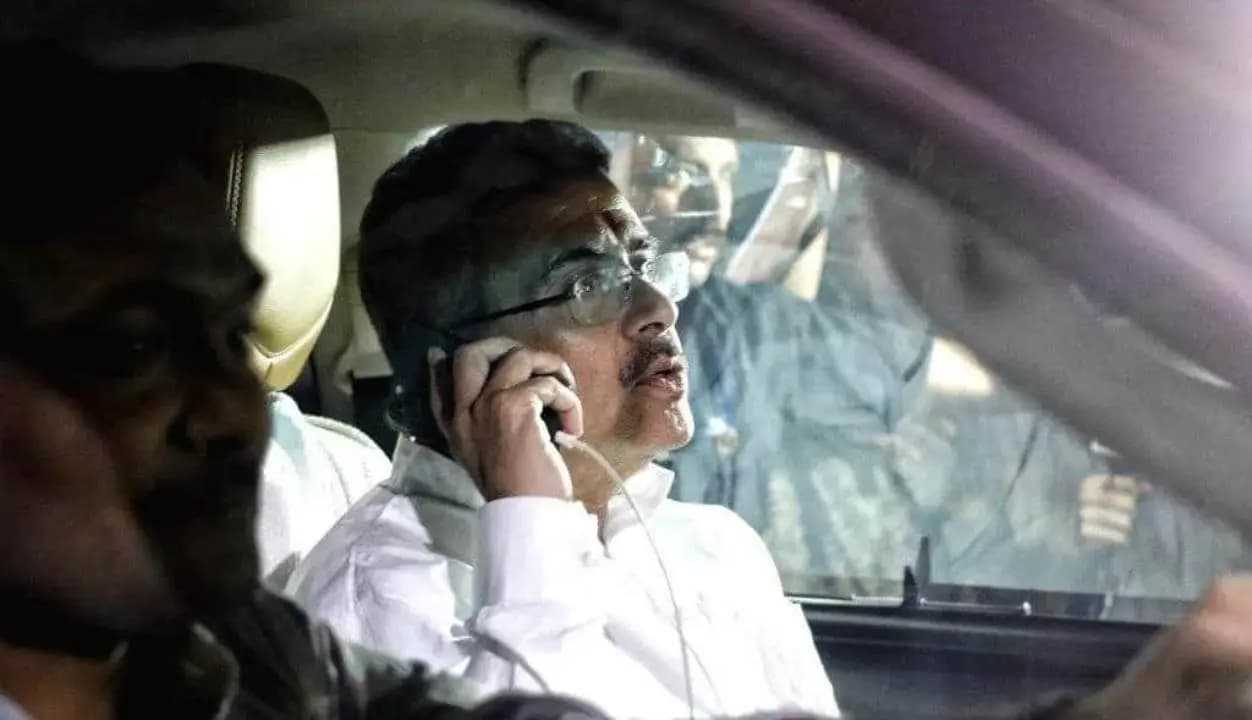 West Bengal Chief Minister Visits Mumbai to Attract Business Investment