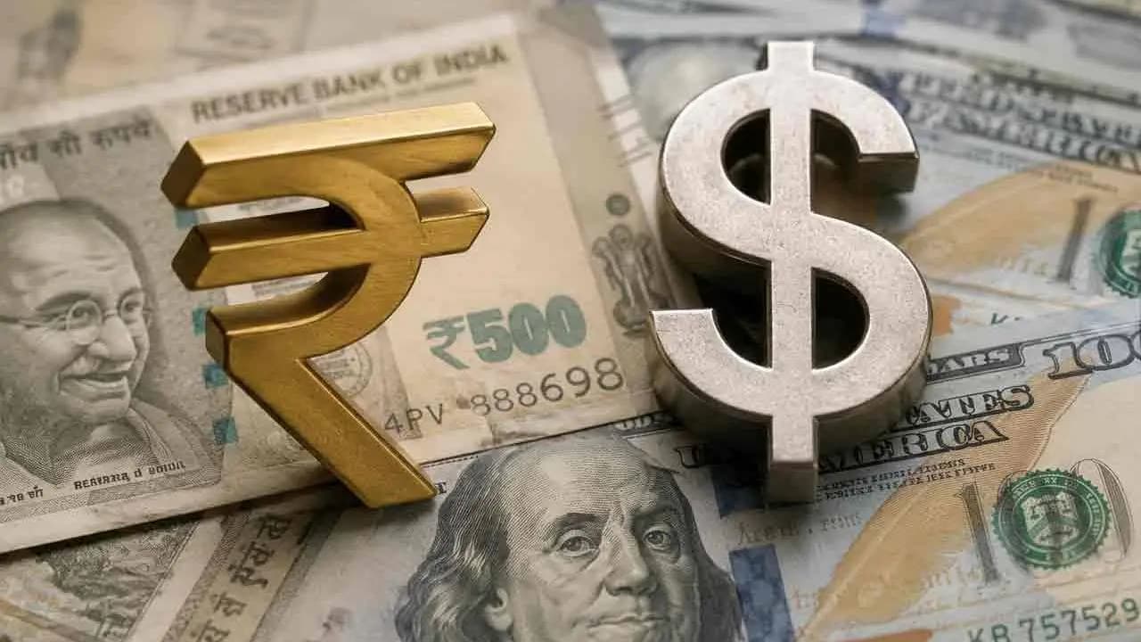 Rupee Rises 15 Paise Against US Dollar as Crude Oil Prices Ease