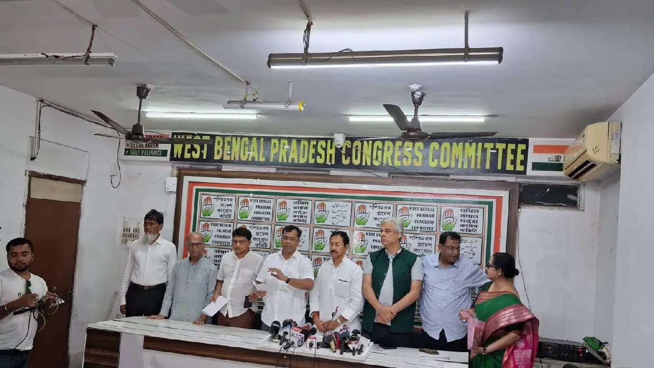 Congress Sees Advantage in Mamata Banerjees Support Prepares for Nandigram Chalo Campaign
