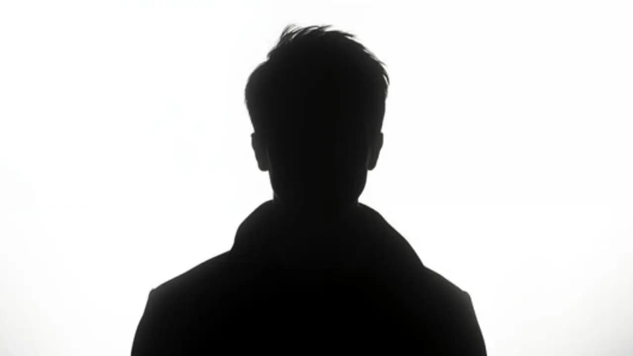 This married actor had an affair with co star and wrote about it in his memoir