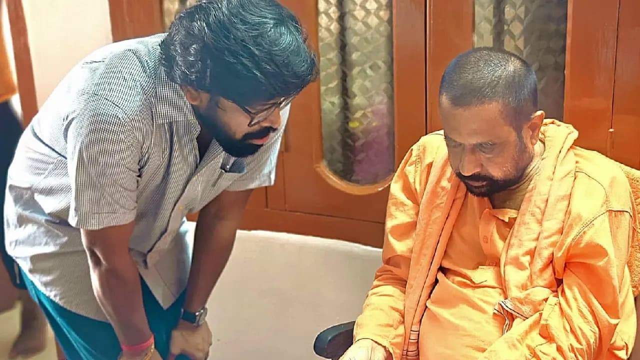 Durga Puja 2026: Kartik Maharaj at west bengal durga puja coordination association