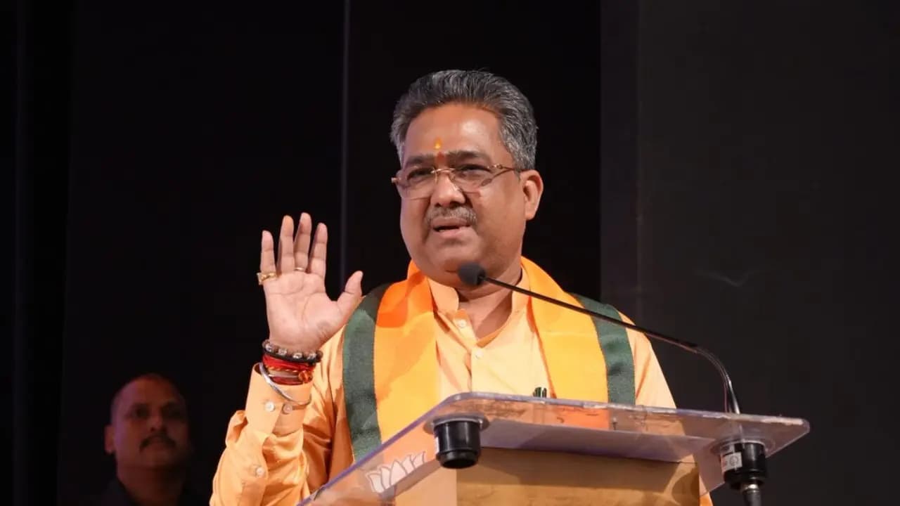 BJP retained Sunil Bansal as the incharge of West Bengal