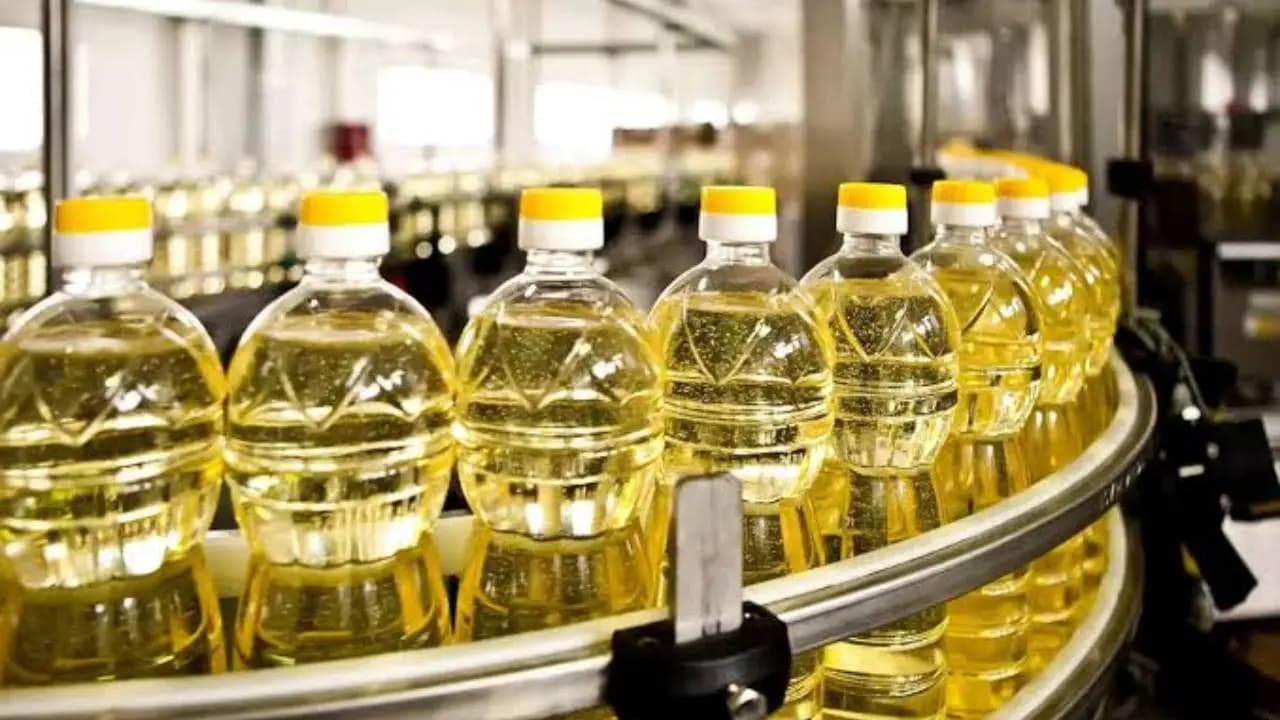 Centre Cuts Import Duty on Edible Oils Ahead of Festive Season