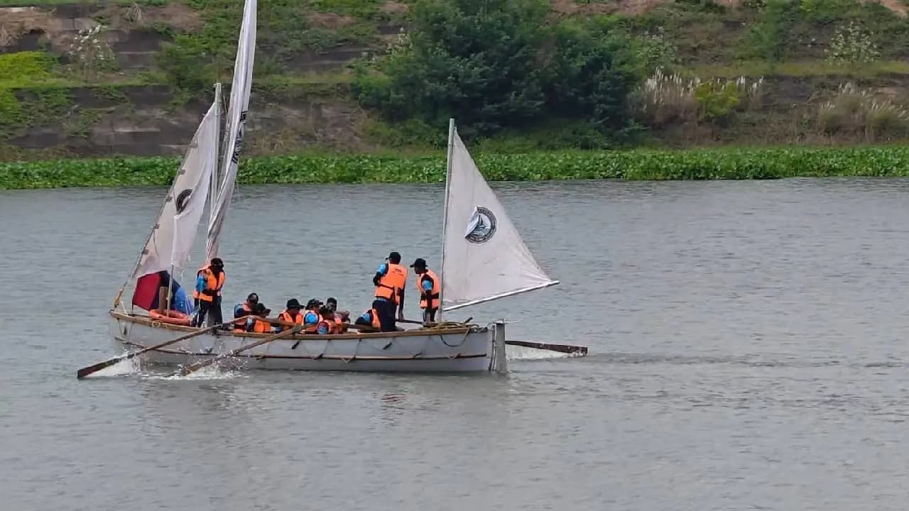 NCC Cadets Begin 410-km River Expedition from Farakka to Kolkata