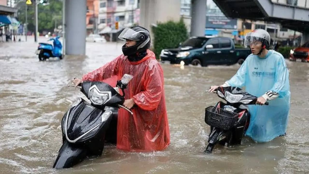 Bangkok Floods: Thailand Capital Bangkok Declared Disaster Zone After 300 MM Rain In 48 Hours