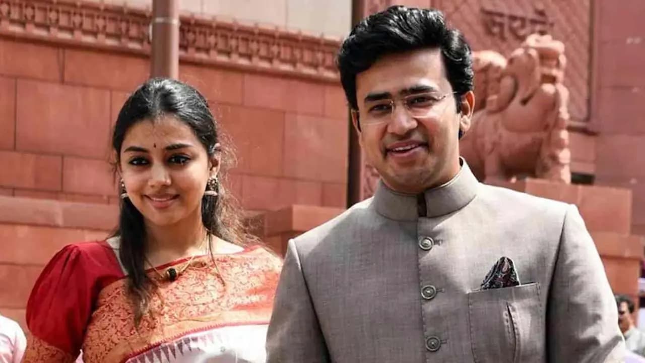 Indian Railways: Shivashree Skandaprasad wife of BJP MP Tejasvi Surya shared her harrowing train journey experience