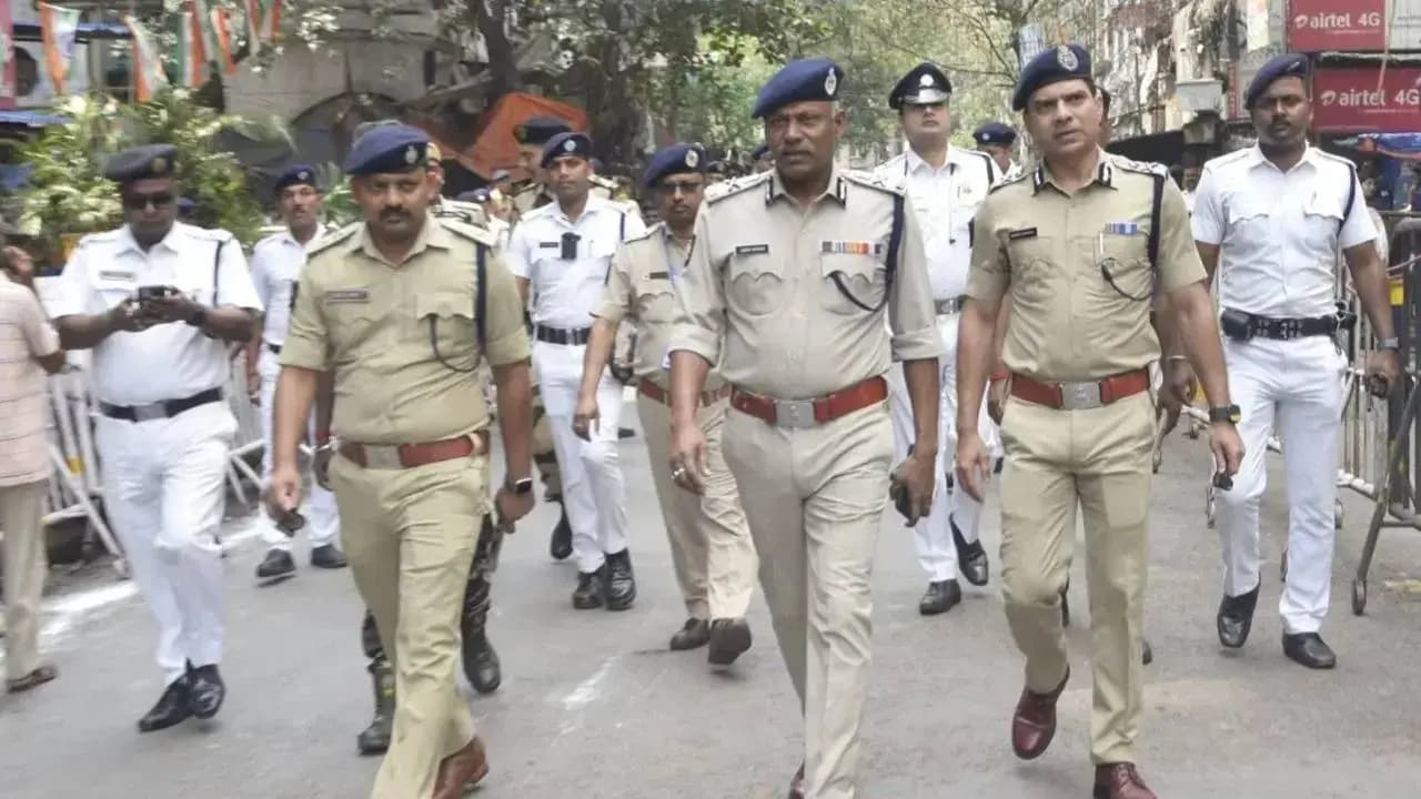 Kolkata and West bengal police major reshuffle 23 senior officers gets new postings before durga puja