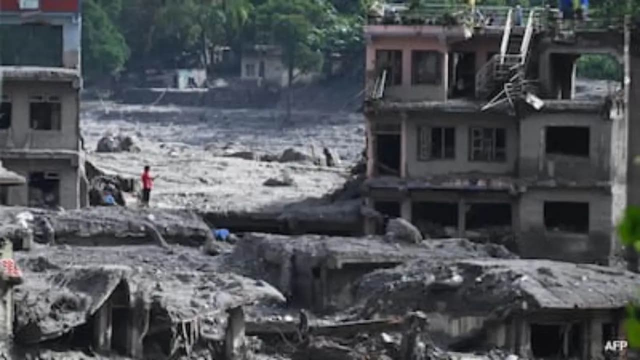 Fresh Floods and Landslides Hit Nepal After Heavy Rain, Hundreds Evacuated