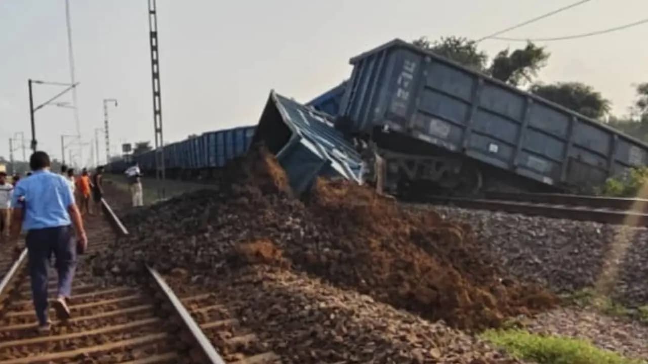 Coal laden goods train derails at Narayangarh wagons flung off