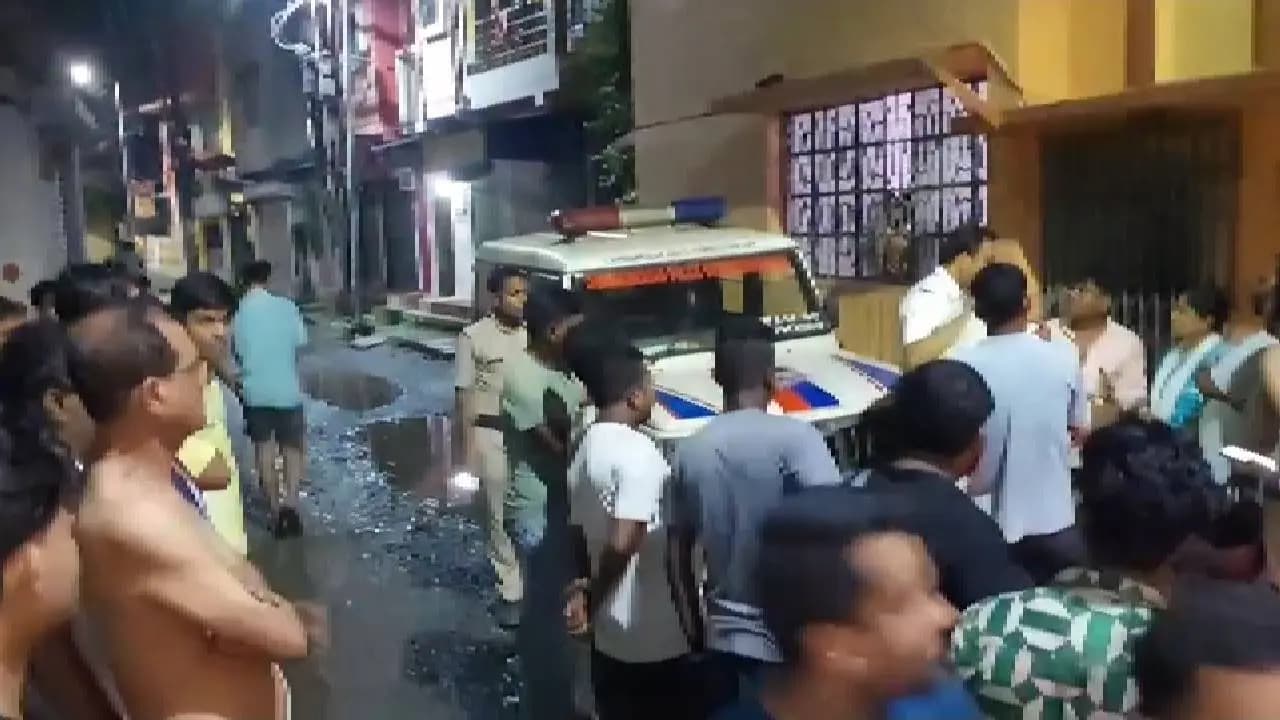 Dankuni Shocker: Gold Buisnessman Shot While Returning Home With Wife In Dankuni, None Injured
