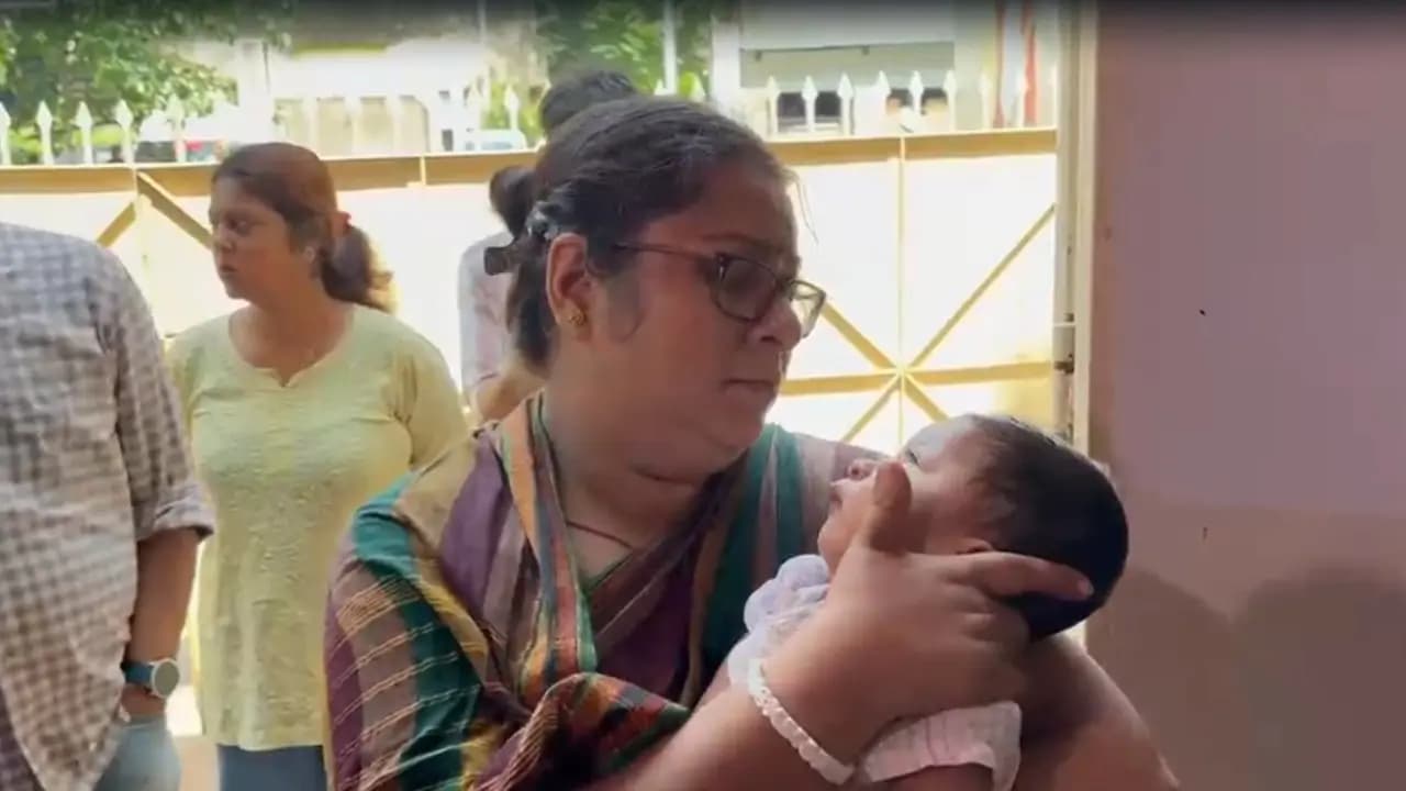 ১৭ কোটির ইঞ্জেকশন! শুভেন্দুর দরবারে অসহায় বাবা-মা