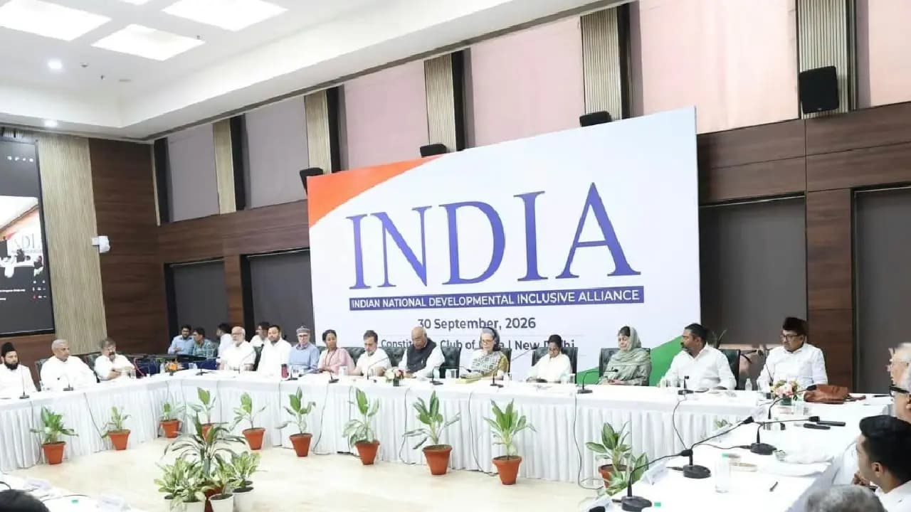 Mamata Banerjee at INDIA bloc meeting update Opposition announces on october 6 march to Election Commission 
