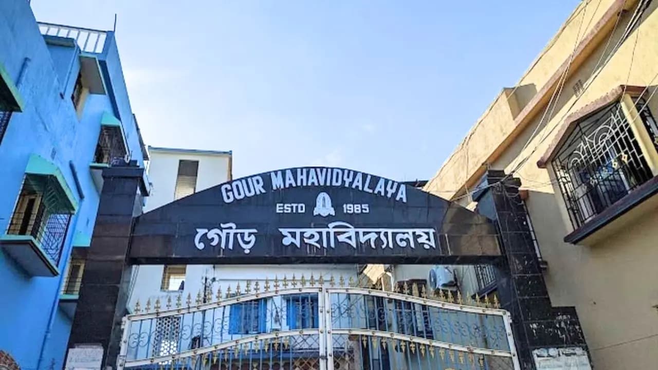 Gour Mahavidyalaya: ABVP protests over allegations of financial irregularities at Maldas Gour Mahavidyalaya 