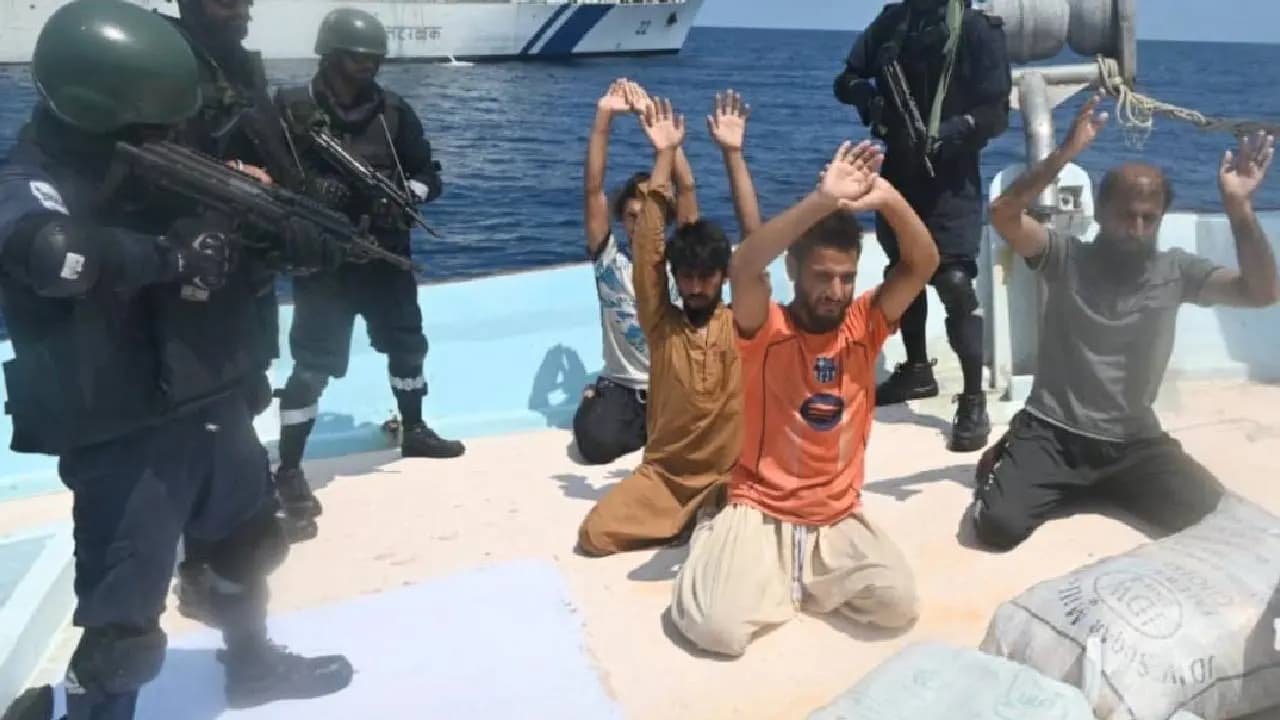 Huge Illegal Substance Seizure in Arabian Sea Substance Worth 3000 Crore Confiscated 5 Pakistanis Arrested 
