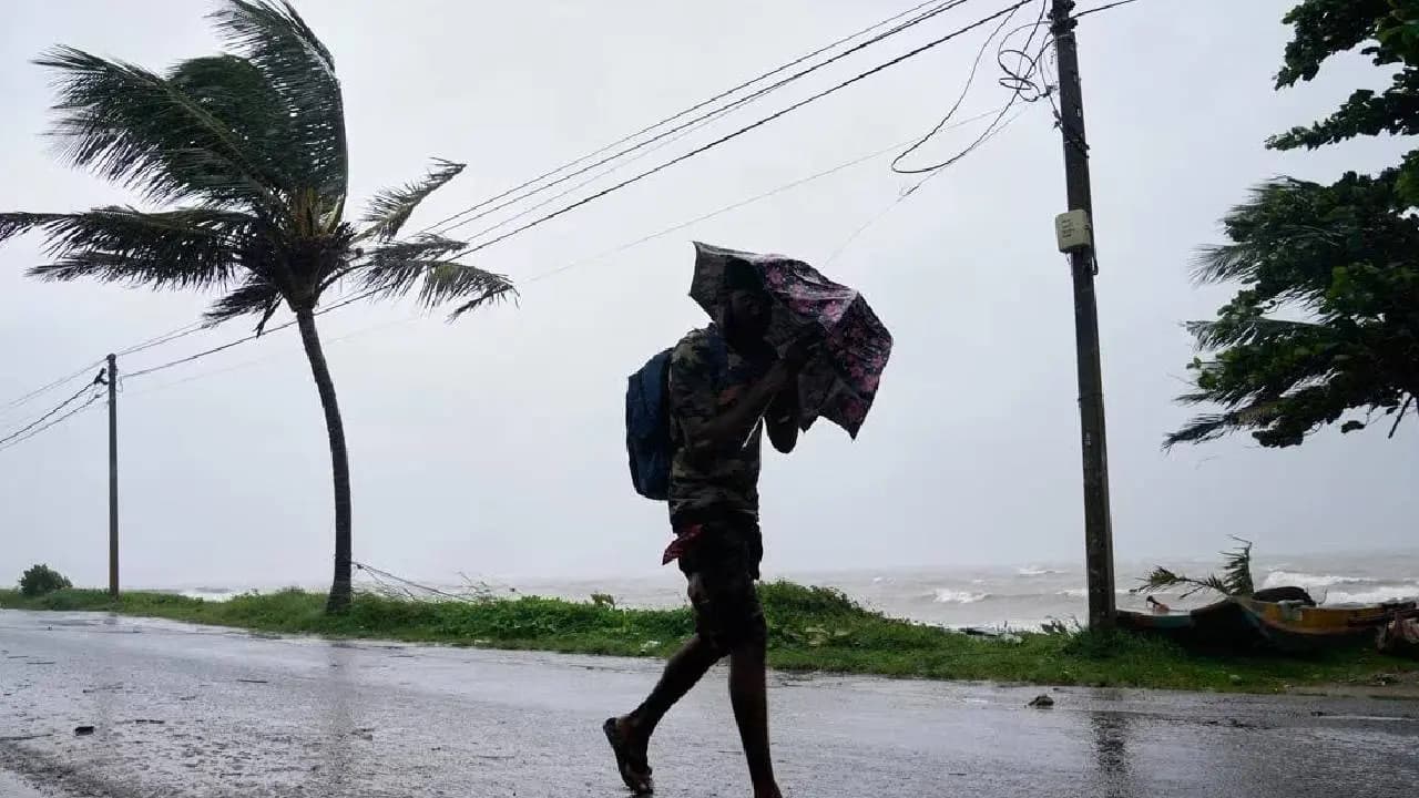 IMD Weather Forecast: New Depression in Bay of Bengal Here is the weather forecast for Kolkata today 30 September 