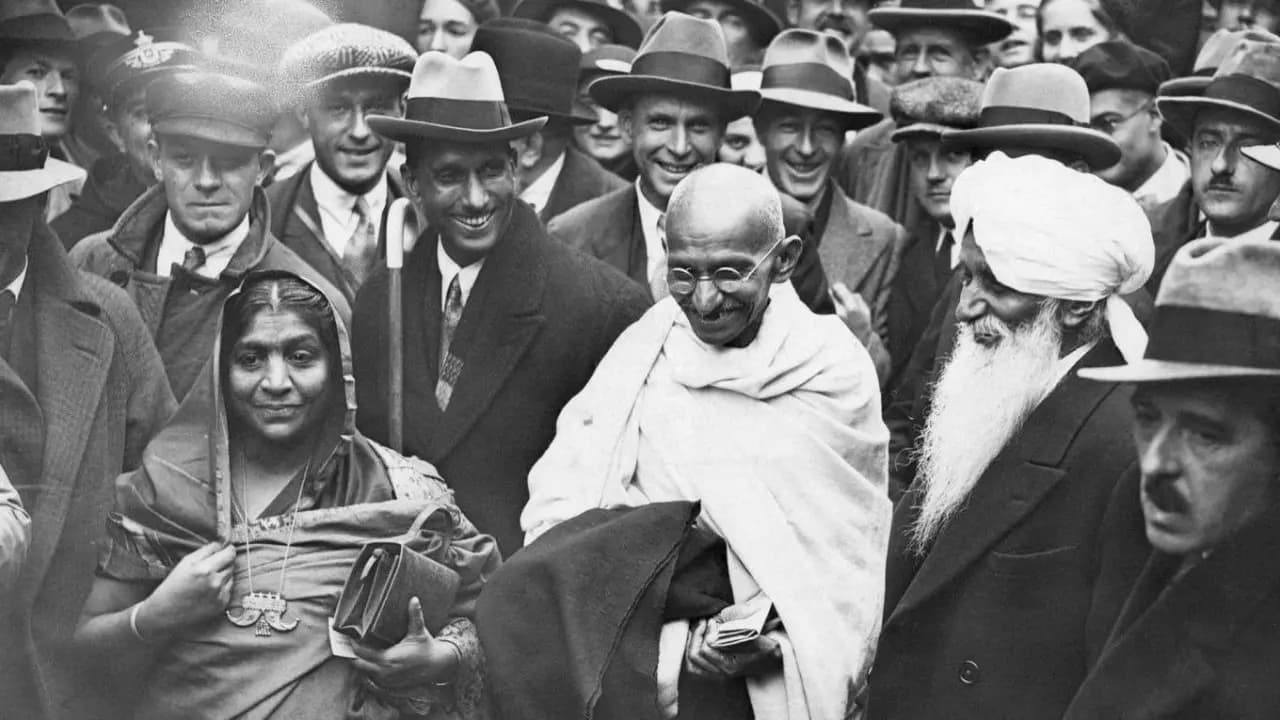 Gandhi Jayanti: Mahatma Gandhi spend one day in a week in silence do you know the reason
