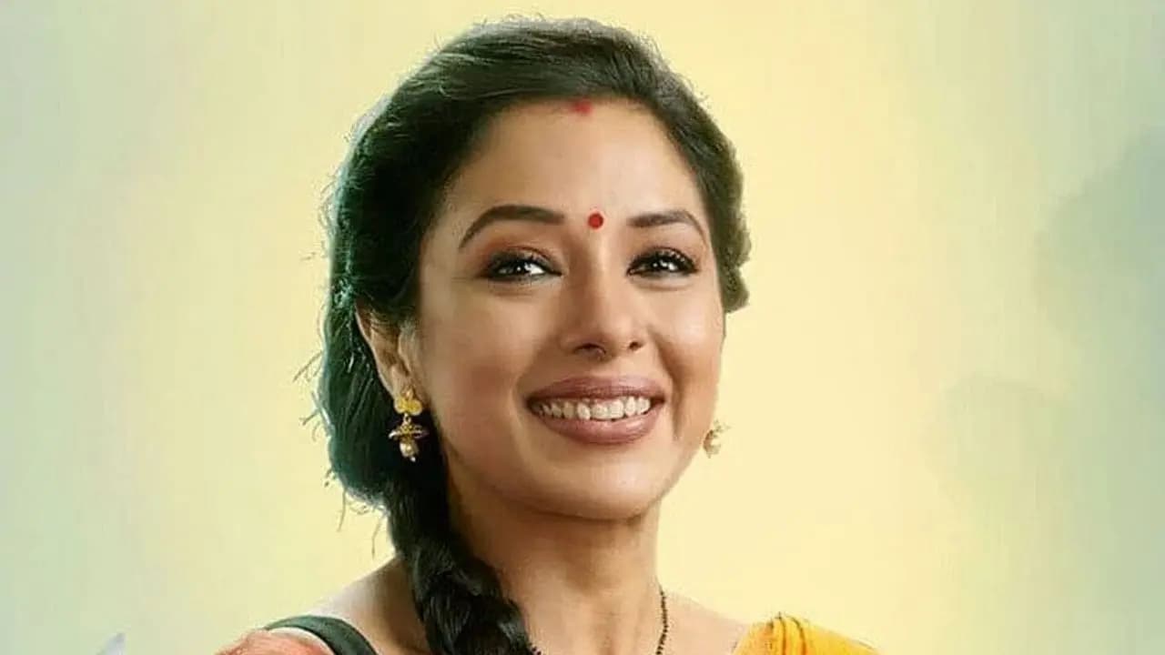 Rupali Ganguly breaks down in tears recalling how anupamaa helped her to fulfill her fathers wish 