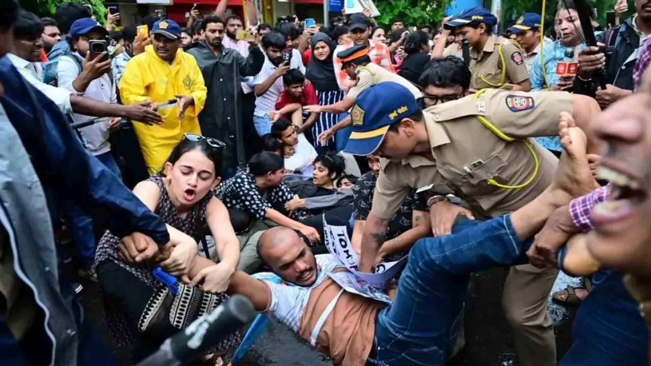 CEC Gyanesh Kumar Resignation Demand: CJP Protests in Mumbai, Student Groups Rally in Delhi Over SIR